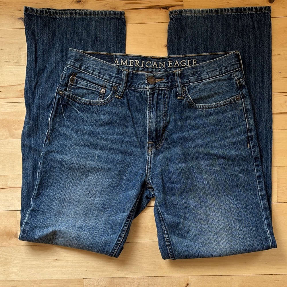 American Eagle Men’s bootcut jeans 30x32